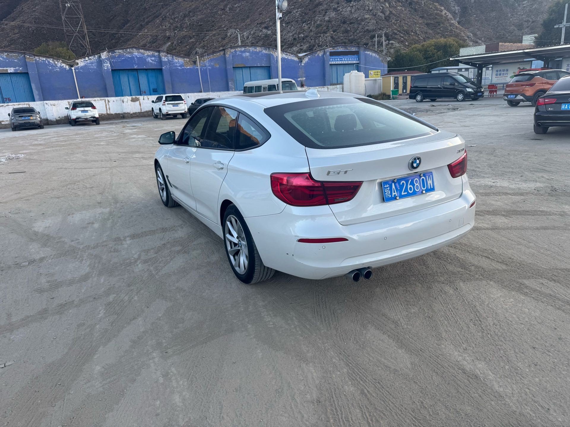BMW 3 Series GT 2018 صورة سيارة #5
