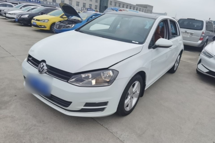 Volkswagen Golf 2015 car image #2