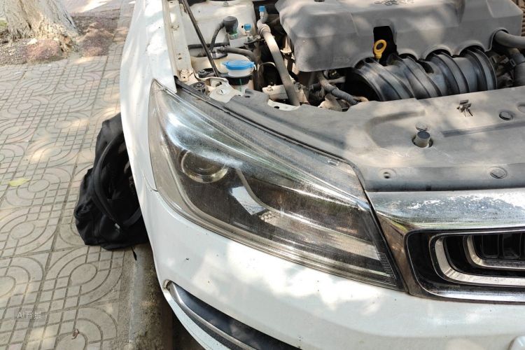 GEELY Emgrand 2018 car image #8