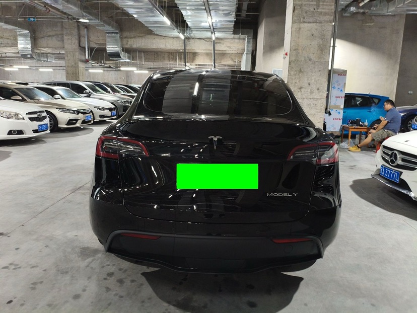 Tesla Model Y 2022 #5 Tesla Model Y 2022 car image #5