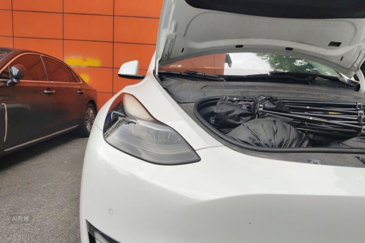 Tesla Model Y 2021 #8 Tesla Model Y 2021 car image #8