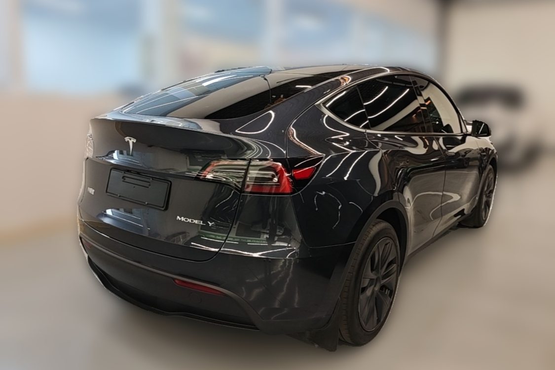 Tesla Model Y 2024 immagine di auto #2