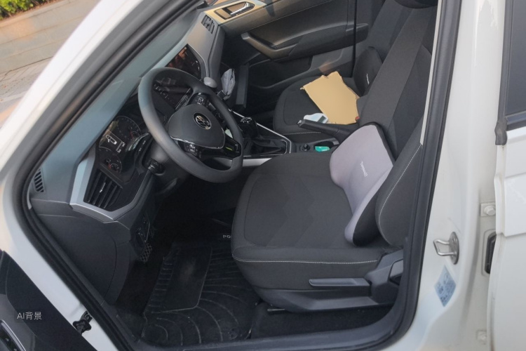 Volkswagen Polo 2022 car image #17