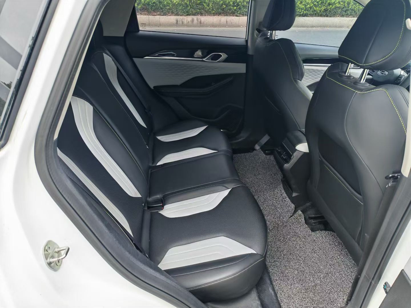 GEELY Coolray 2023 car image #5