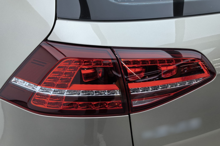 Volkswagen Golf 2018 #8 Volkswagen Golf 2018 car image #8