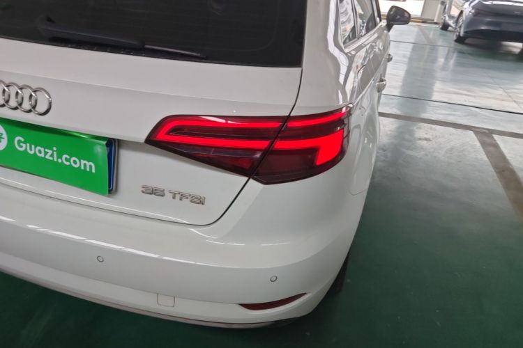 Audi A3 2019 car image #8