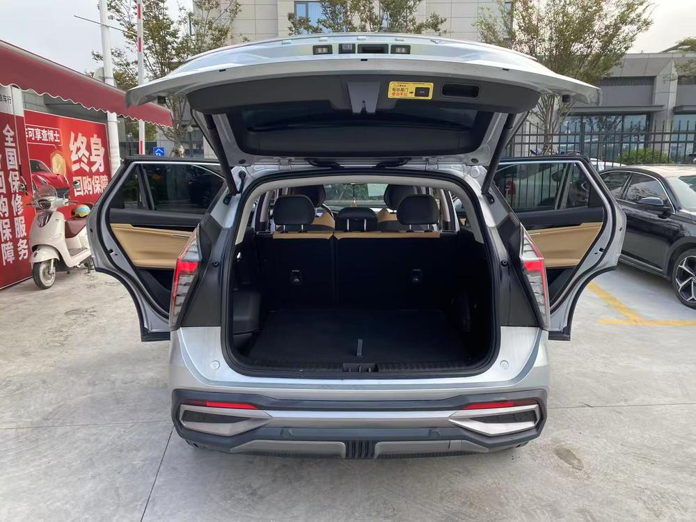 GEELY Boyue L 2024 car image #17
