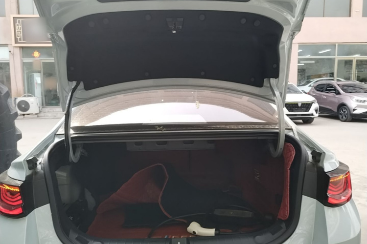 GEELY Emgrand L HiP 2024 car image #21