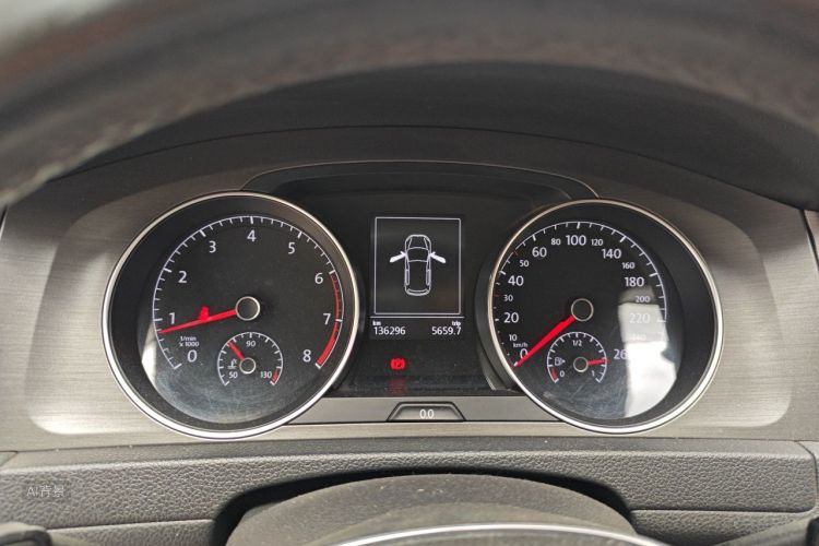 Volkswagen Golf 2016 car image #13