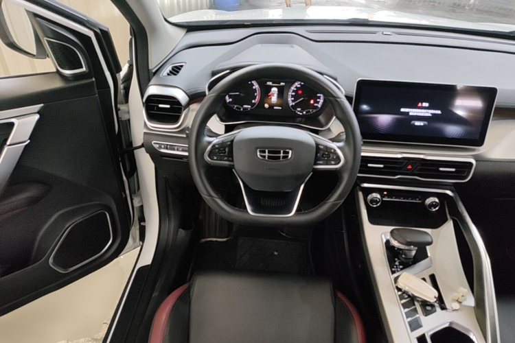 GEELY Coolray 2022 car image #11