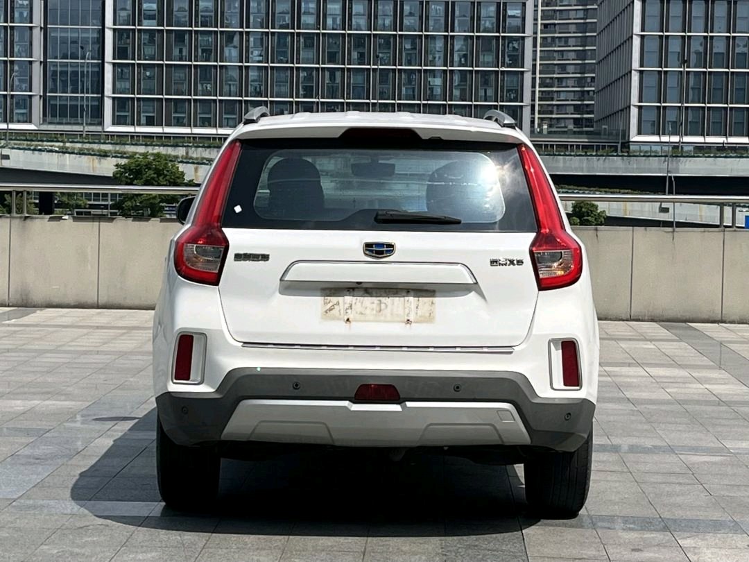 GEELY Vision X6 2017 immagine di auto #8