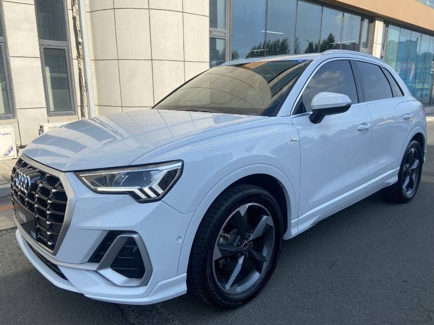 Audi Q3 2023 car image 