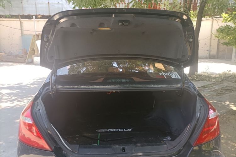 GEELY Emgrand 2017 car image #21