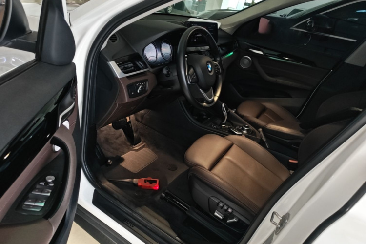BMW X1 2021 car image #16