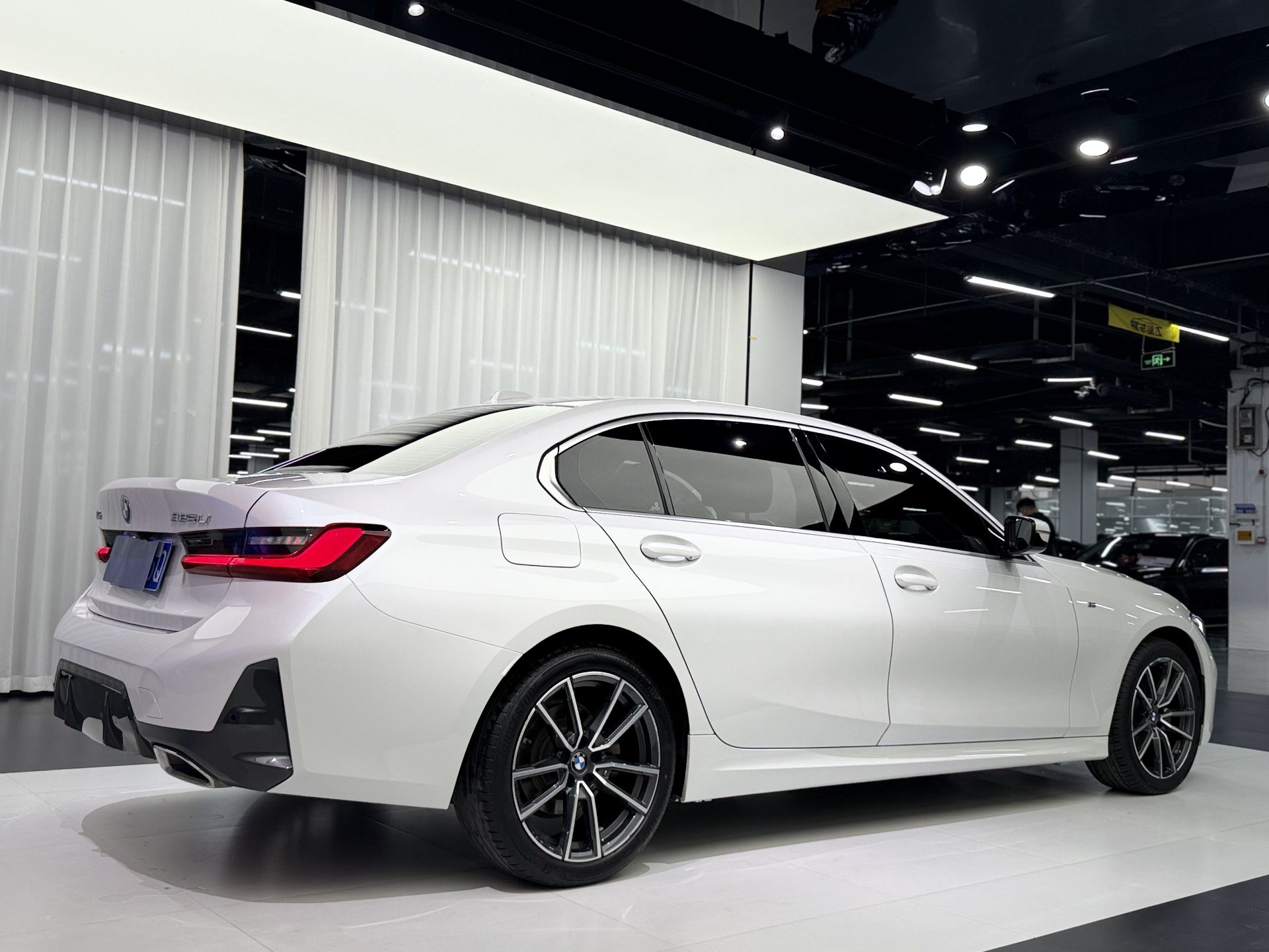 BMW 3 Series 2023 #9 BMW 3 Series 2023 imagem de carro #9