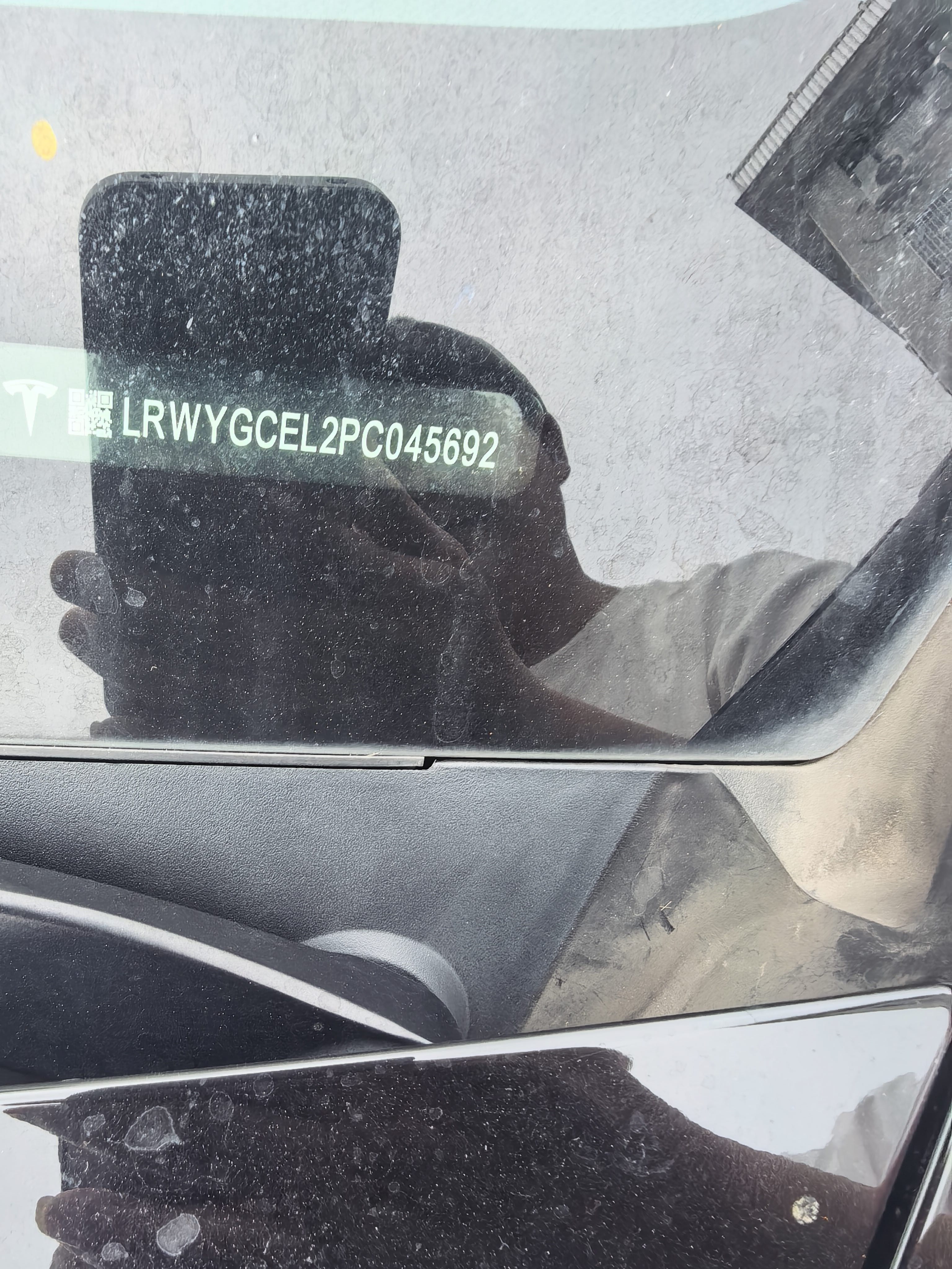 Tesla Model Y 2023 car image #5
