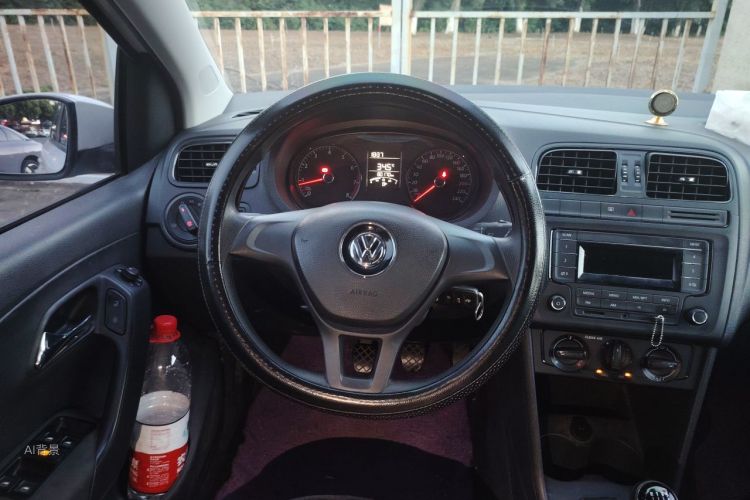Volkswagen Polo 2016 #12 Volkswagen Polo 2016 car image #12
