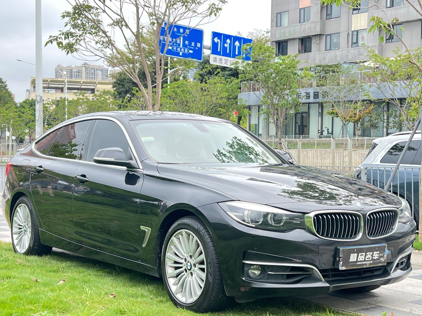 BMW 3 Series GT 2019 #5 BMW 3 Series GT 2019 car image #5