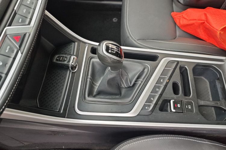GEELY Vision X6 2019 car image #14