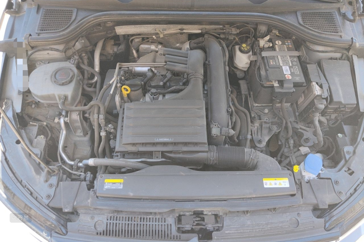 Volkswagen Golf 2022 car image #22
