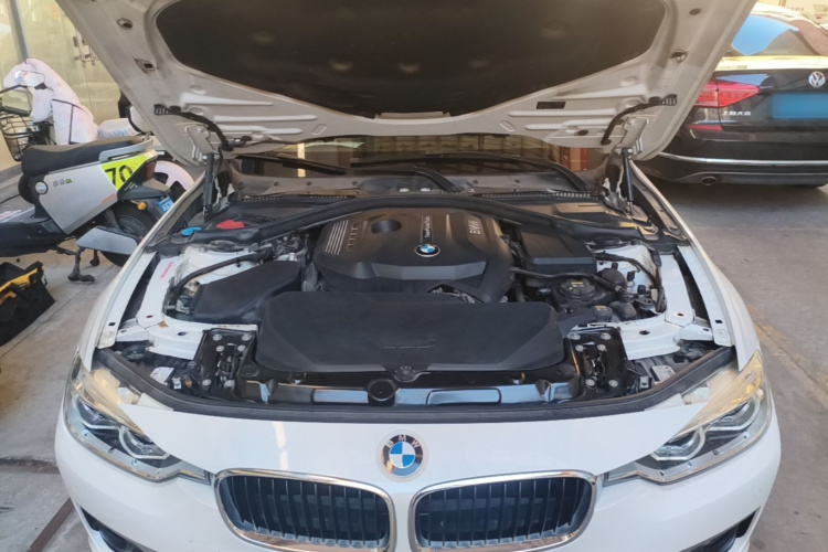 BMW 3 Series 2017 #22 BMW 3 Series 2017 car image #22