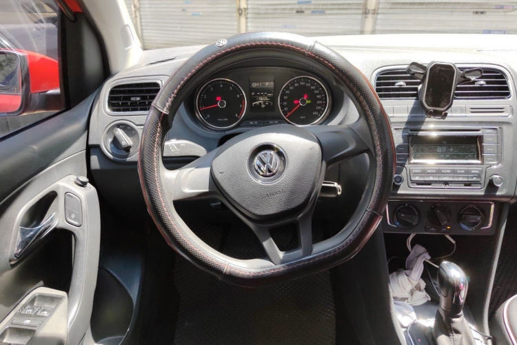 Volkswagen Polo 2016 #12 Volkswagen Polo 2016 car image #12