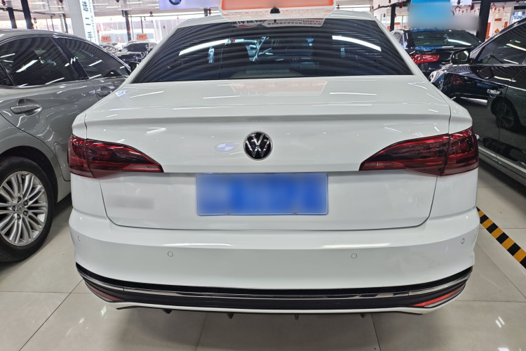 Volkswagen Bora 2023 car image #7