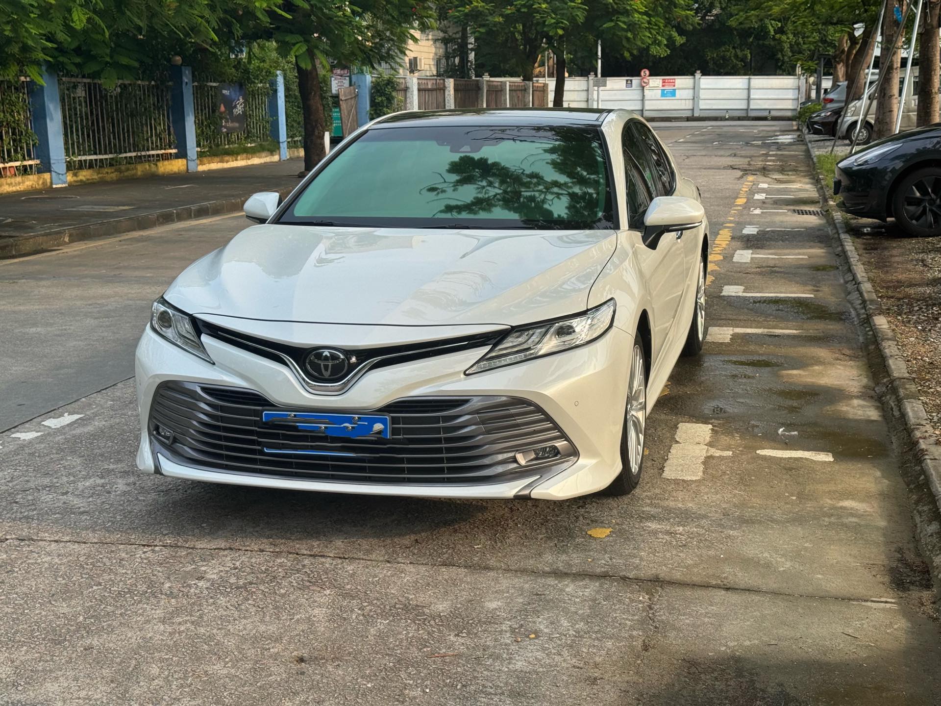 Toyota Camry 2020 car image 