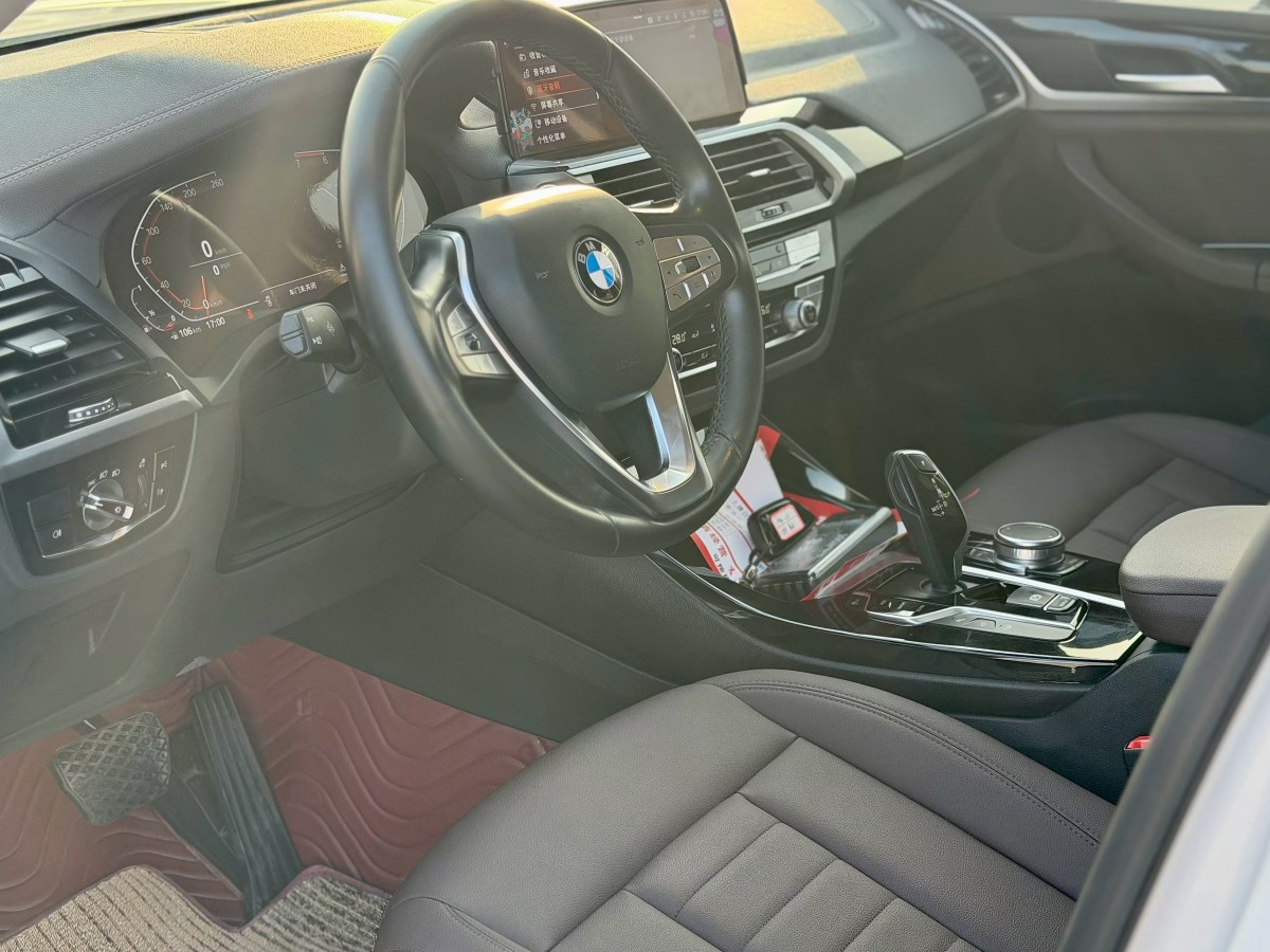 BMW X3 2018 car image #2