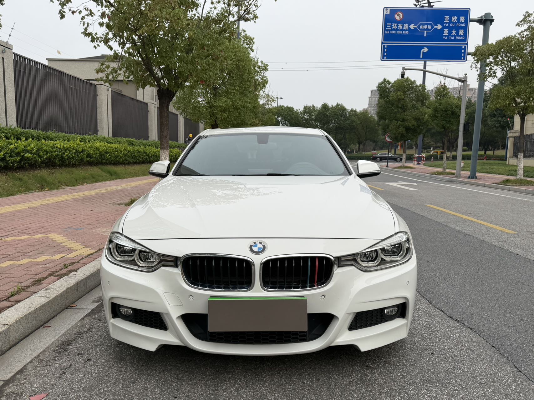 BMW 3 Series 2019 #2 BMW 3 Series 2019 car image #2