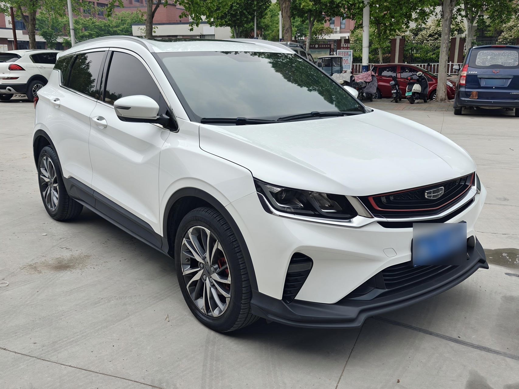 GEELY Coolray 2019 imagen de coche #2
