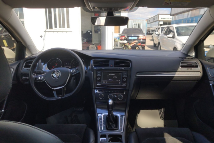 Volkswagen Golf 2018 #10 Volkswagen Golf 2018 car image #10