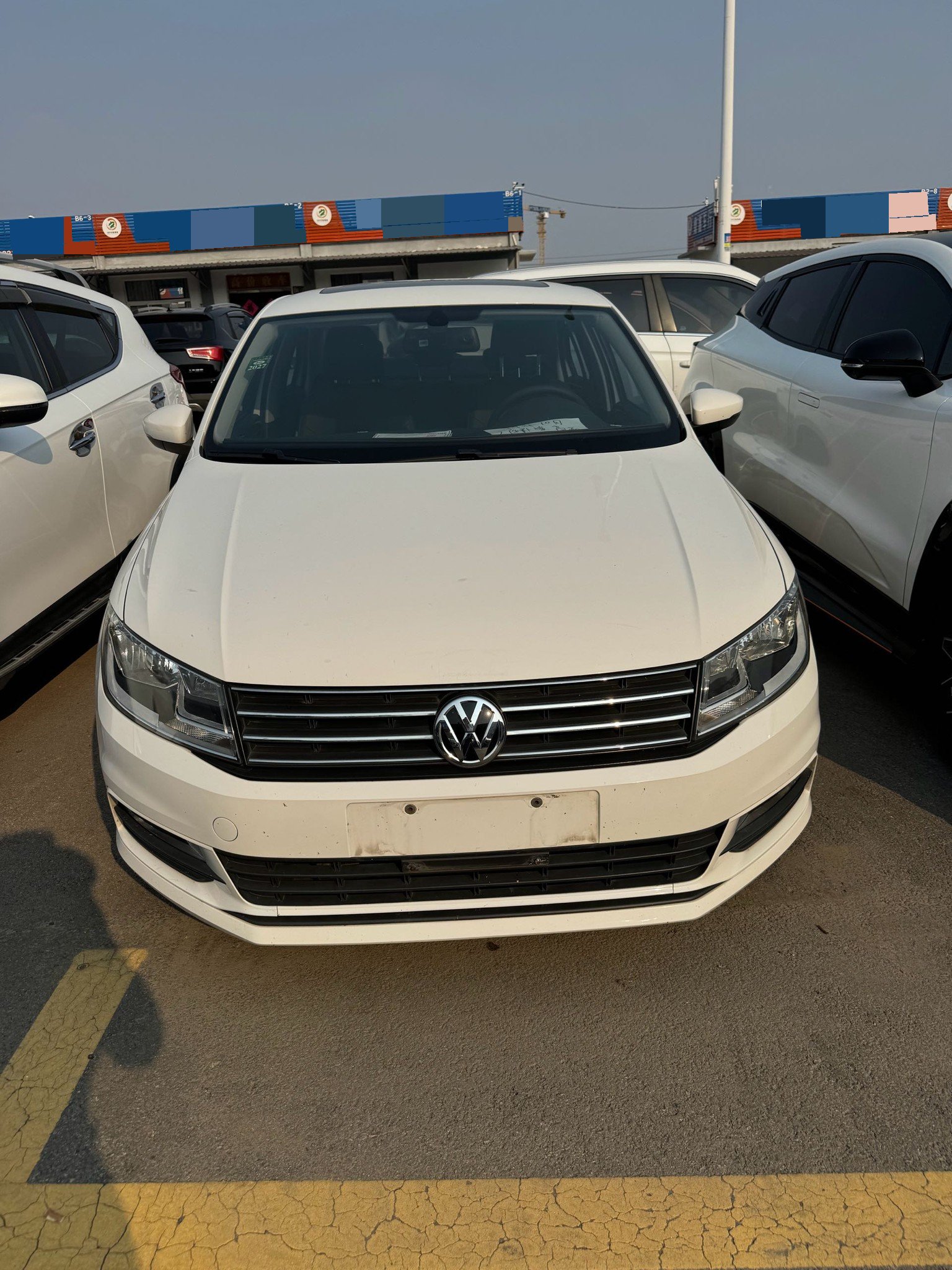 Volkswagen Santana 2019 car image #2