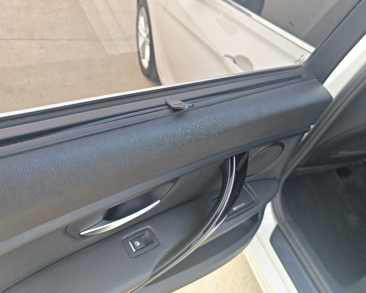 BMW 3 Series 2017 car image #8