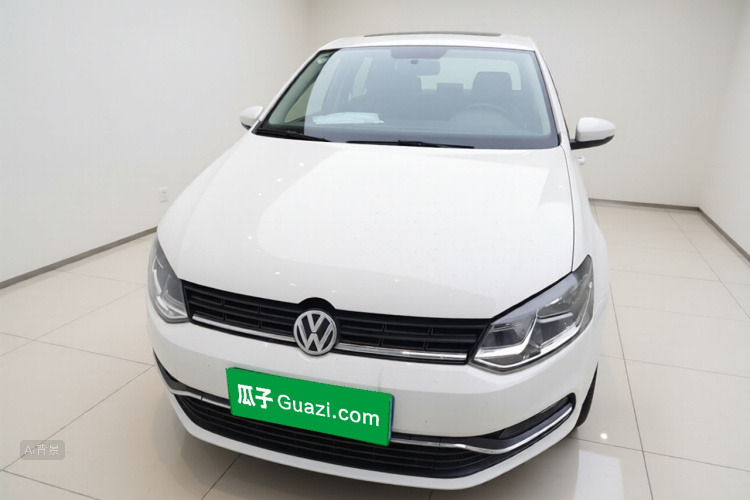 Volkswagen Polo 2016 car image #3