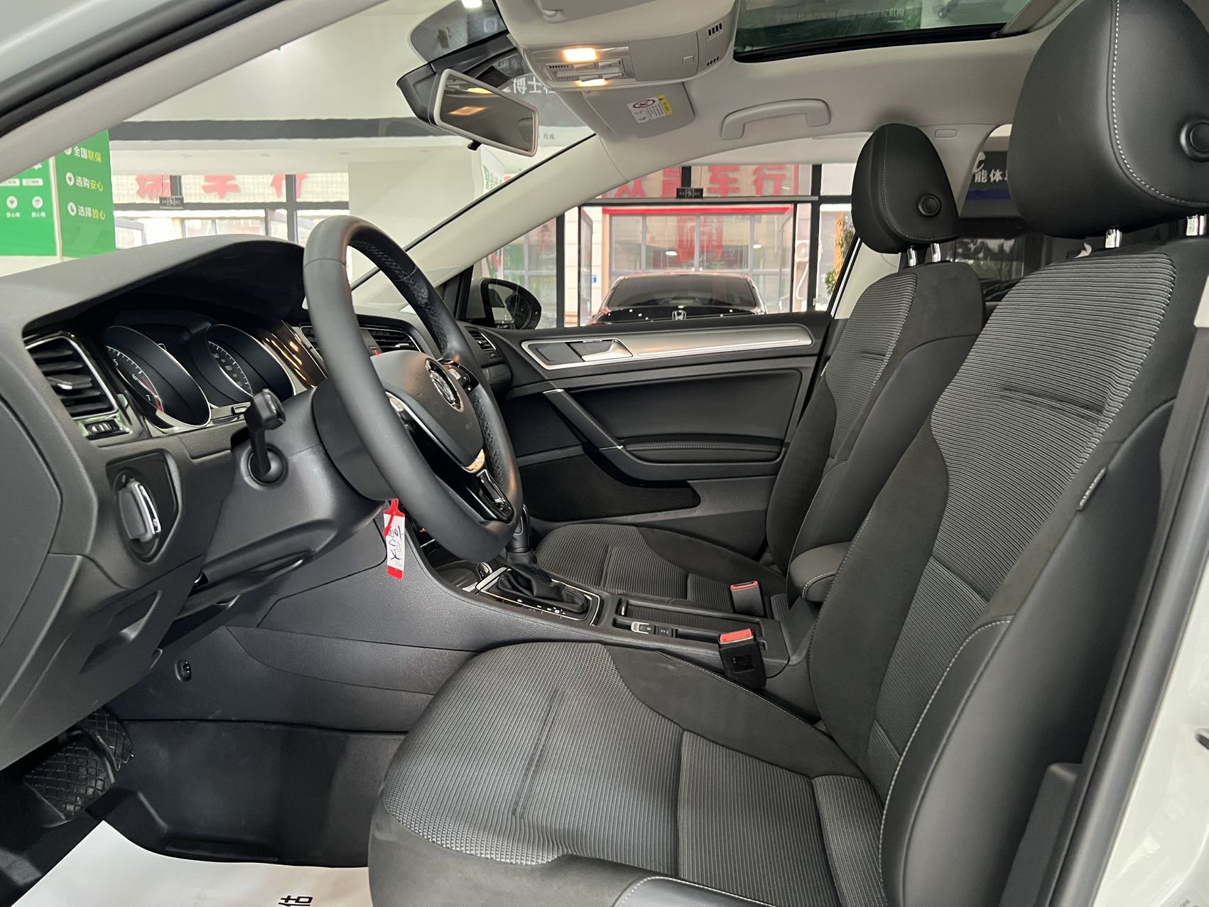 Volkswagen Golf 2019 #4 Volkswagen Golf 2019 car image #4