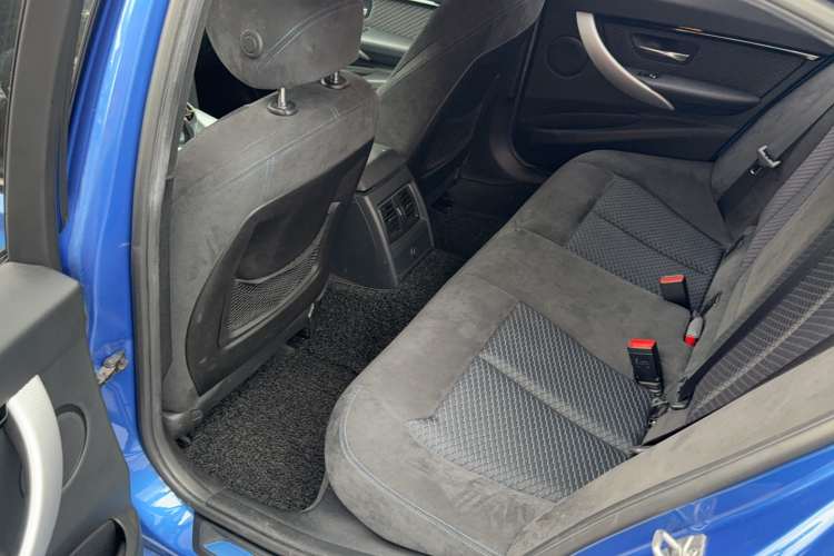 BMW 3 Series 2018 #15 BMW 3 Series 2018 car image #15