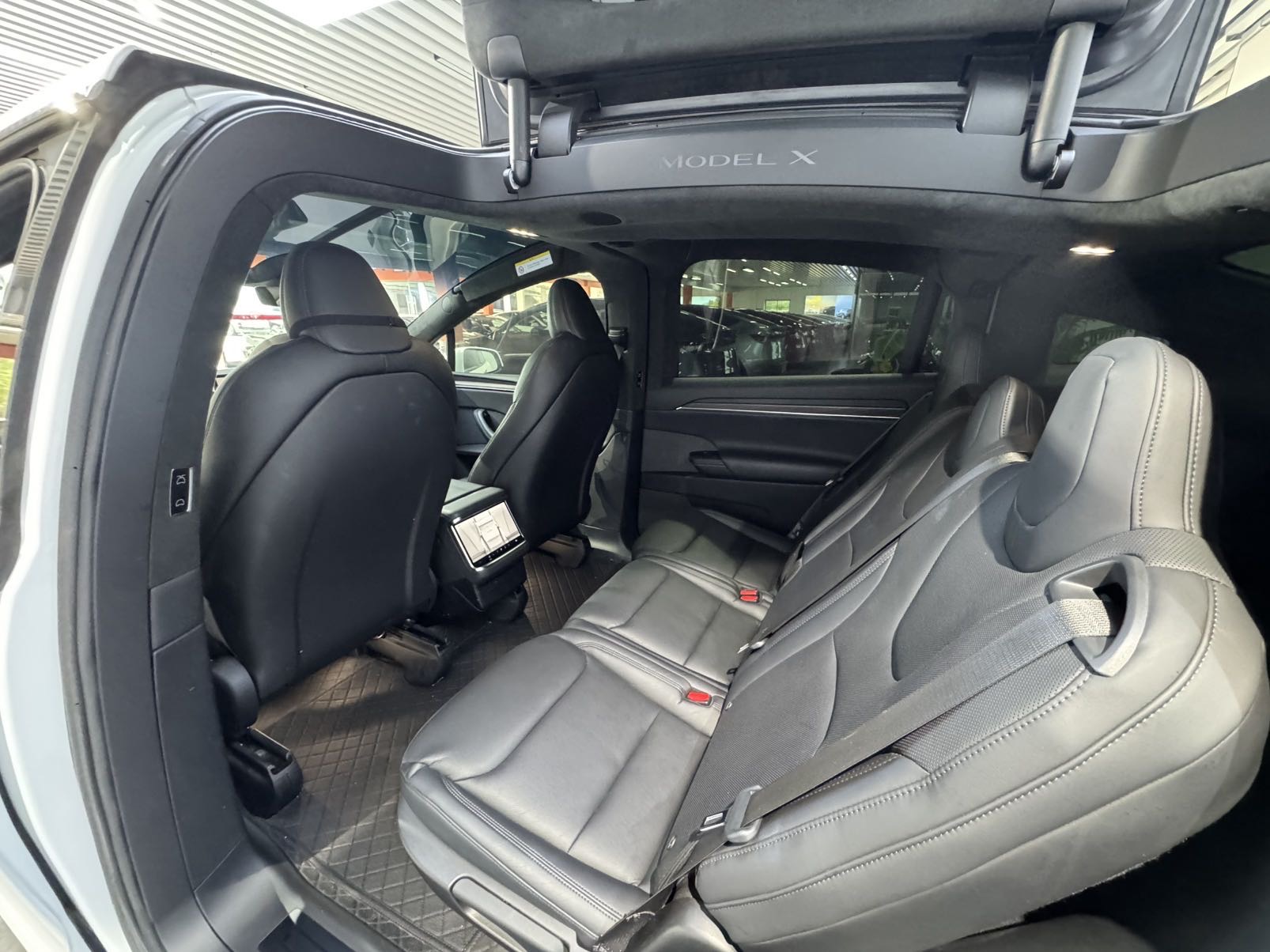 Tesla Model X 2023 car image #4
