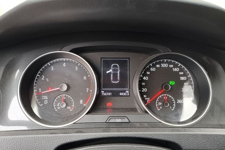 Volkswagen Golf 2019 car image #12