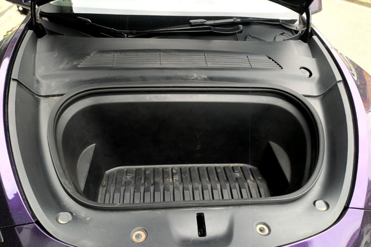 Tesla Model Y 2021 car image #20