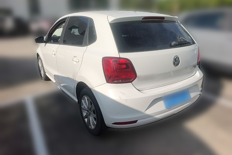 Volkswagen Polo 2016 car image #5