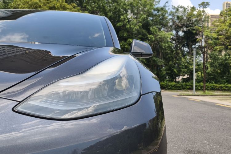 Tesla Model 3 2021 car image #23