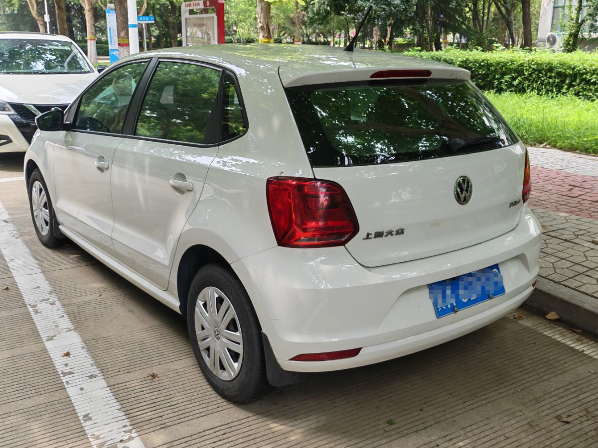Volkswagen Polo 2016 car image #8