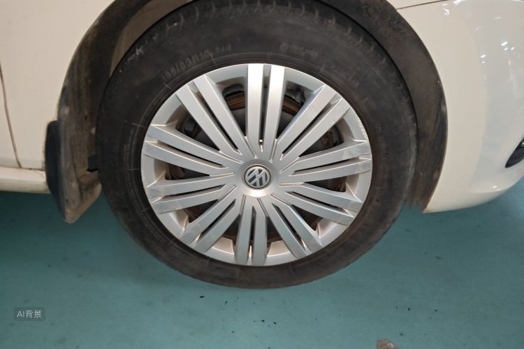 Volkswagen Polo 2016 car image #9