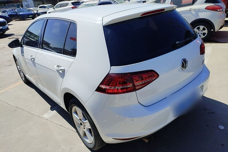 Volkswagen Golf 2017 car image #5