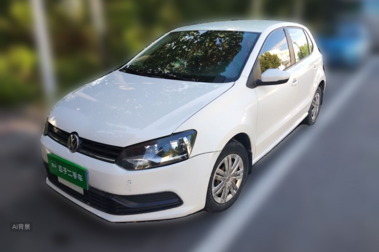 Volkswagen Polo 2015 car image #2