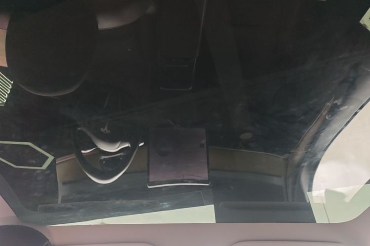 Tesla Model Y 2021 car image #18