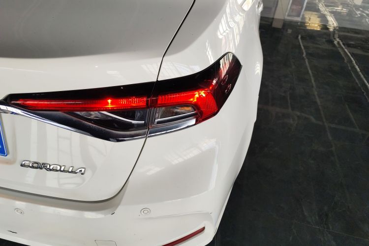 Toyota Corolla 2023 immagine di auto #8