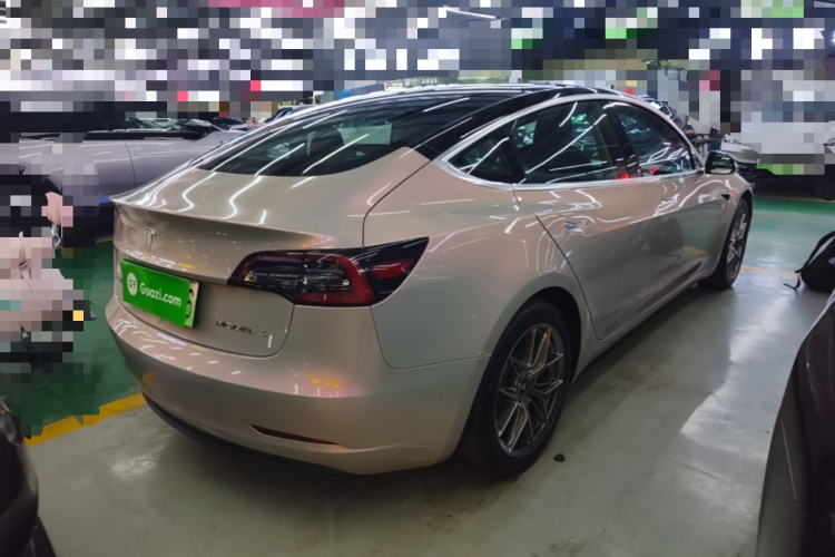 Tesla Model 3 2020 car image #7