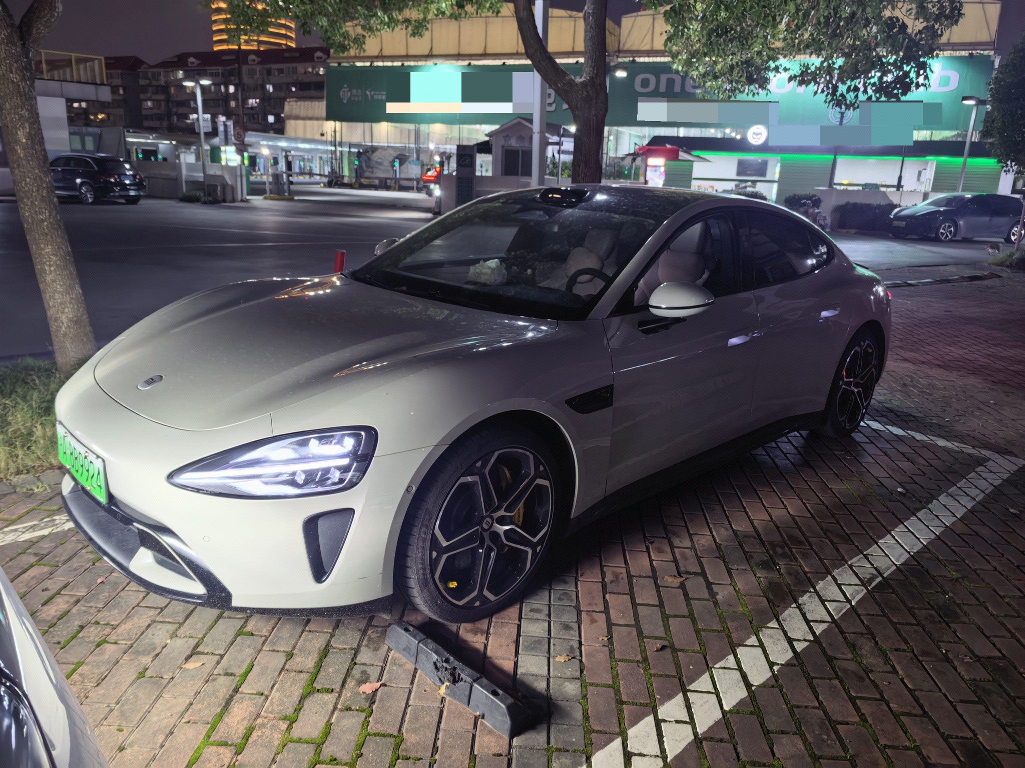 MI SU7 2024 car image 